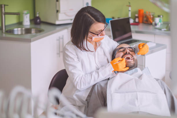 Best Emergency Dentist for Knocked-Out Tooth in Ara, AL